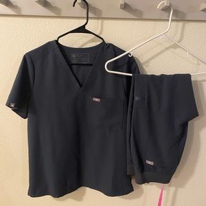 Figs scrub set (dark harbor)